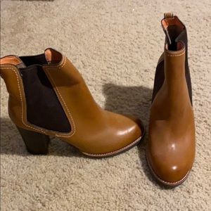 Never worn Tommy Bahamas leather booties
